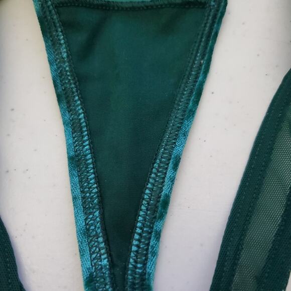 VICTORIA'S SECRET * PINK * Thong String Panty SHINY GREEN VELVET Small NWT - Picture 7 of 9